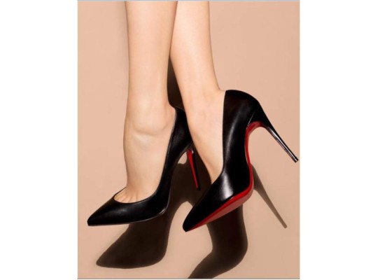 Christian Louboutin a punto de perder exclusividad de sus suelas rojas en  Europa