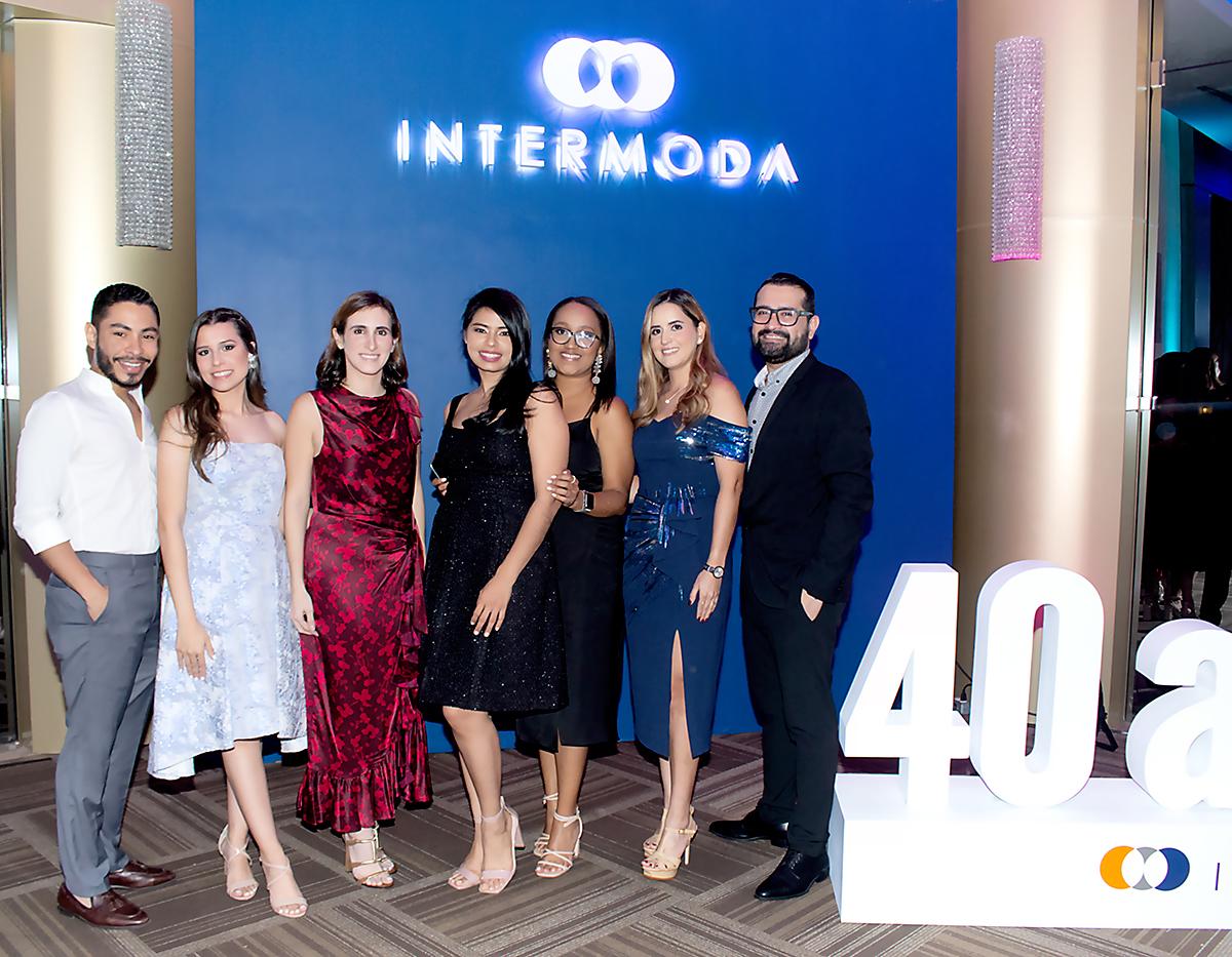 Carlos López, Alexa Girón, Sofía Chahín, Marielly Avelar, Ruth Donaire, Lourdes Chinchilla y Brandon Perdomo $!Carlos López, Alexa Girón, Sofía Chahín, Marielly Avelar, Ruth Donaire, Lourdes Chinchilla y Brandon Perdomo