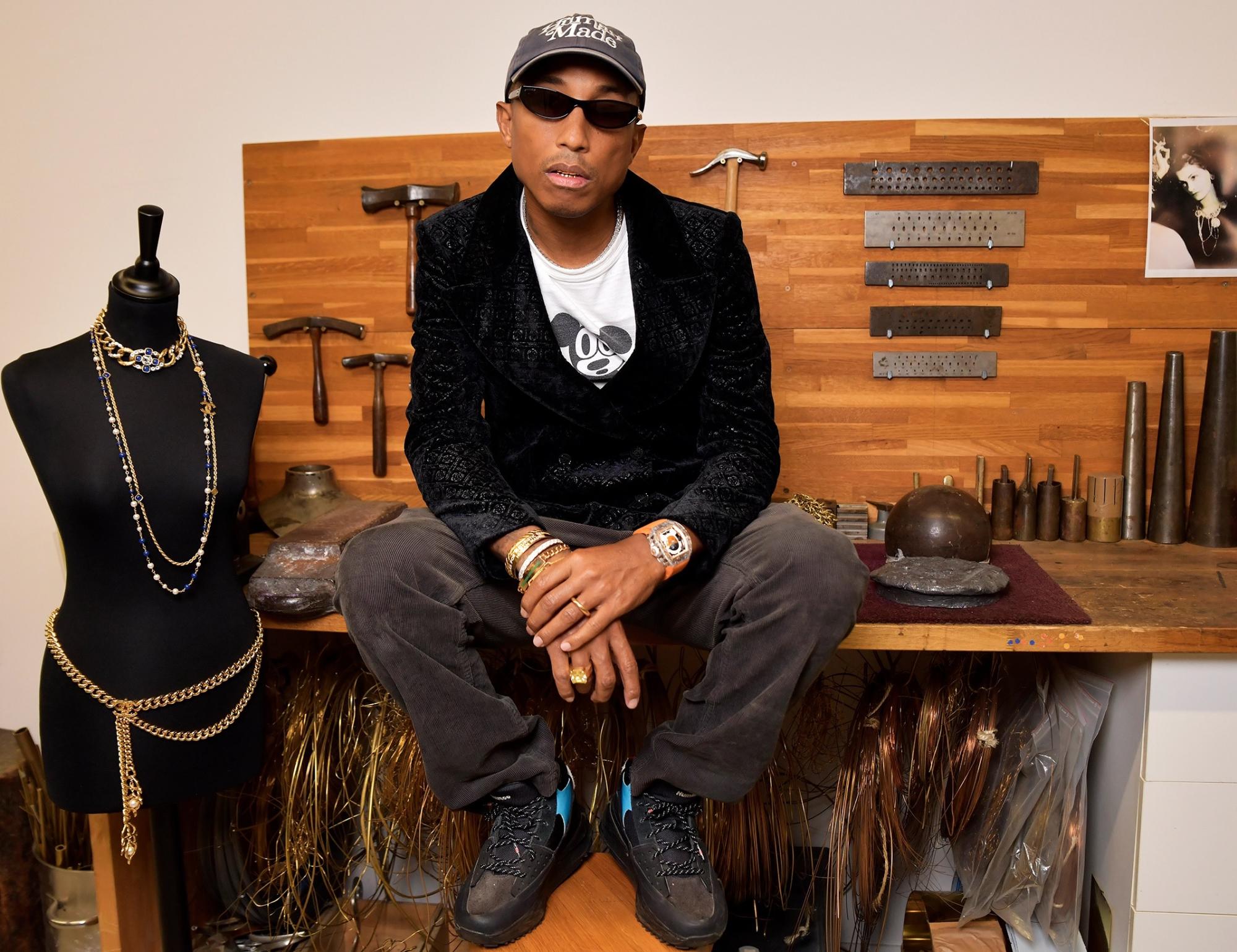 Pharrell Williams es el nuevo director creativo de la línea masculina de Louis  Vuitton