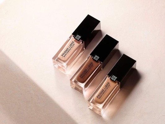 Prisme Libre Skin-Caring Glow embellece naturalmente la piel dejándola respirar y mejorando su calidad, día tras día $!Prisme Libre Skin-Caring Glow embellece naturalmente la piel dejándola respirar y mejorando su calidad, día tras día