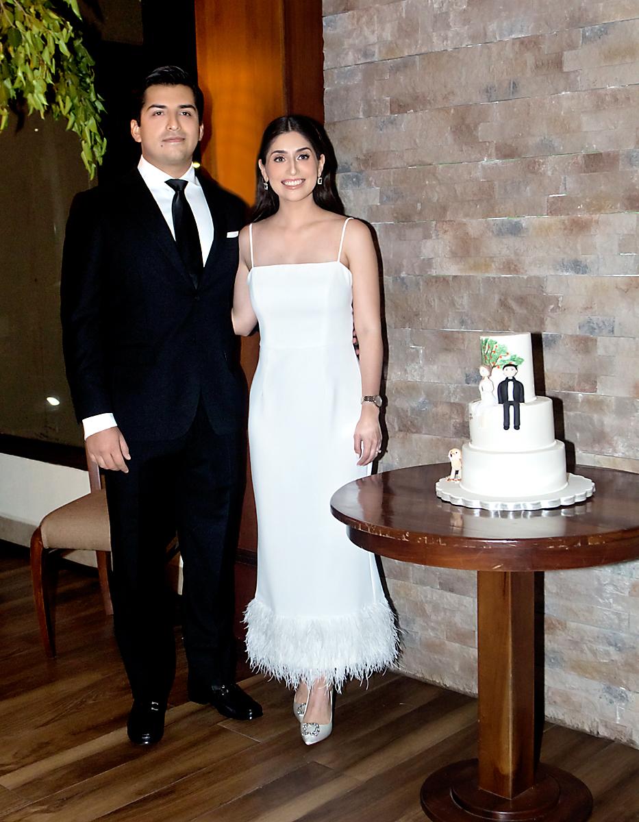 $!Diego Sikaffy y Alejandra Bográn celebran su boda civil.